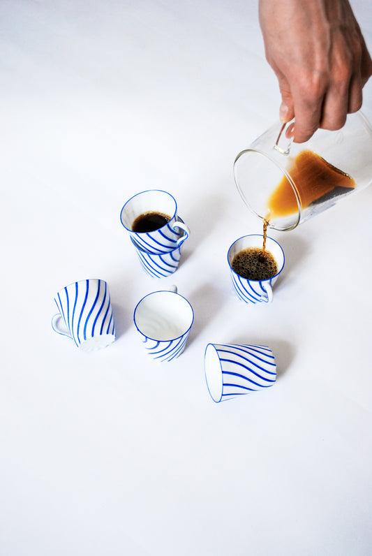 Hand painted porcelain espresso cups, Made in France 1960s